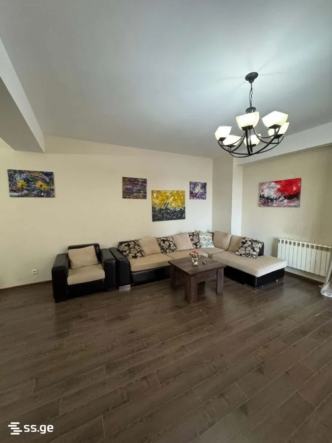 3-room apartment in Vera Ulitsa, $900/month