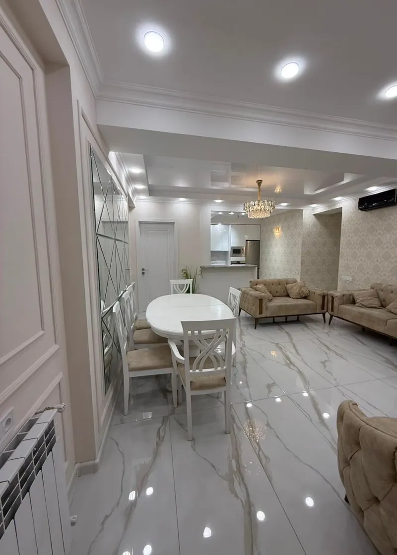 4-room apartment in Chugureti, $2000/month