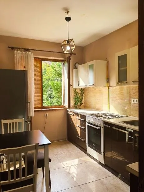 3-bedroom apartment in Saburtalo, $700/month