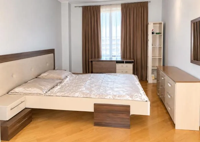 Spacious 3-room apartment in Vake, $1000/month