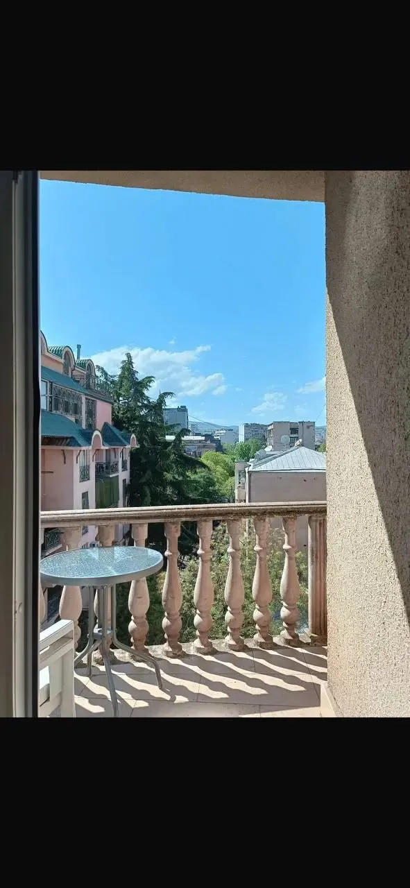 2-room apartment in Vake district, $1100/month