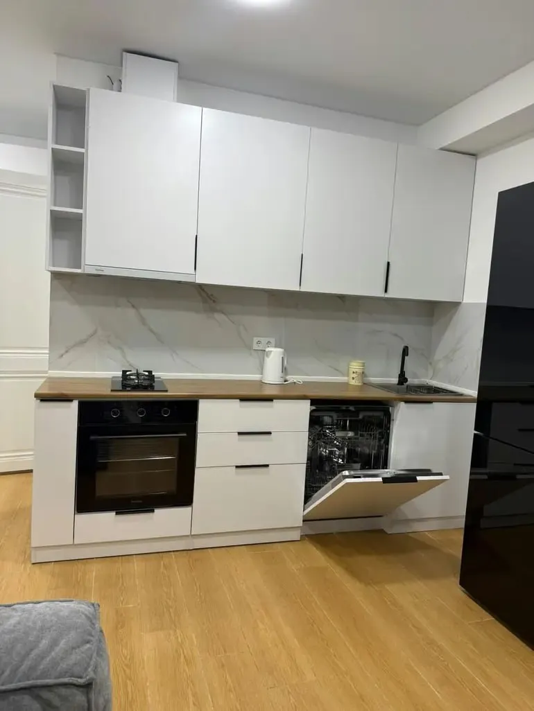 2-ოთახიანი ბინა ვაშლიჯვარში, $650/თვე