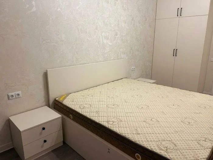 3-room apartment in Kikvidze, $1200/month