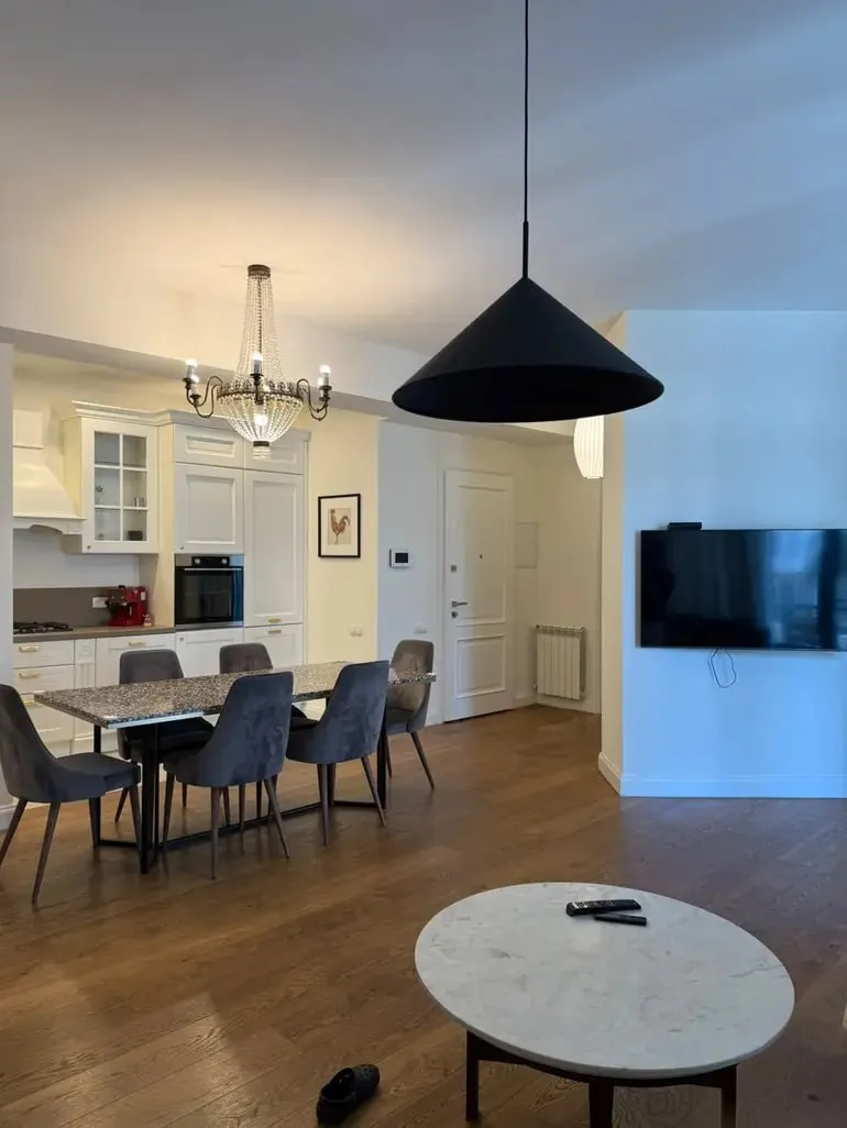3-room apartment on Taktakishvili Street, $2000/month