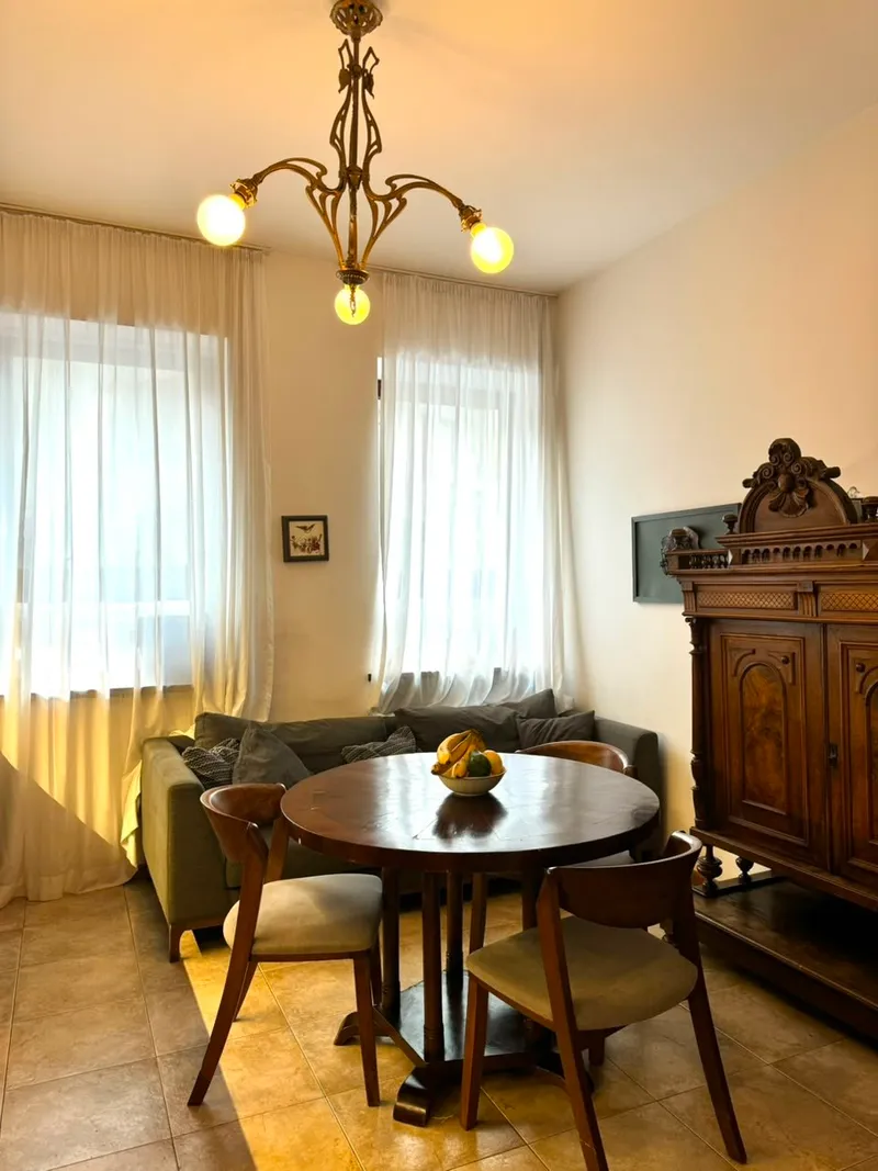 4-room apartment in central Vake, $2000/month