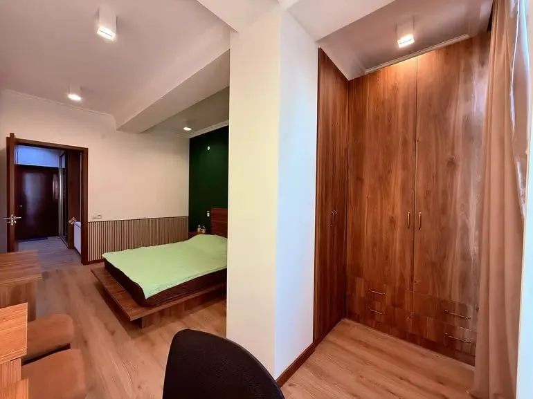 3-room apartment on Shatberashvili, Vake, $1150/month
