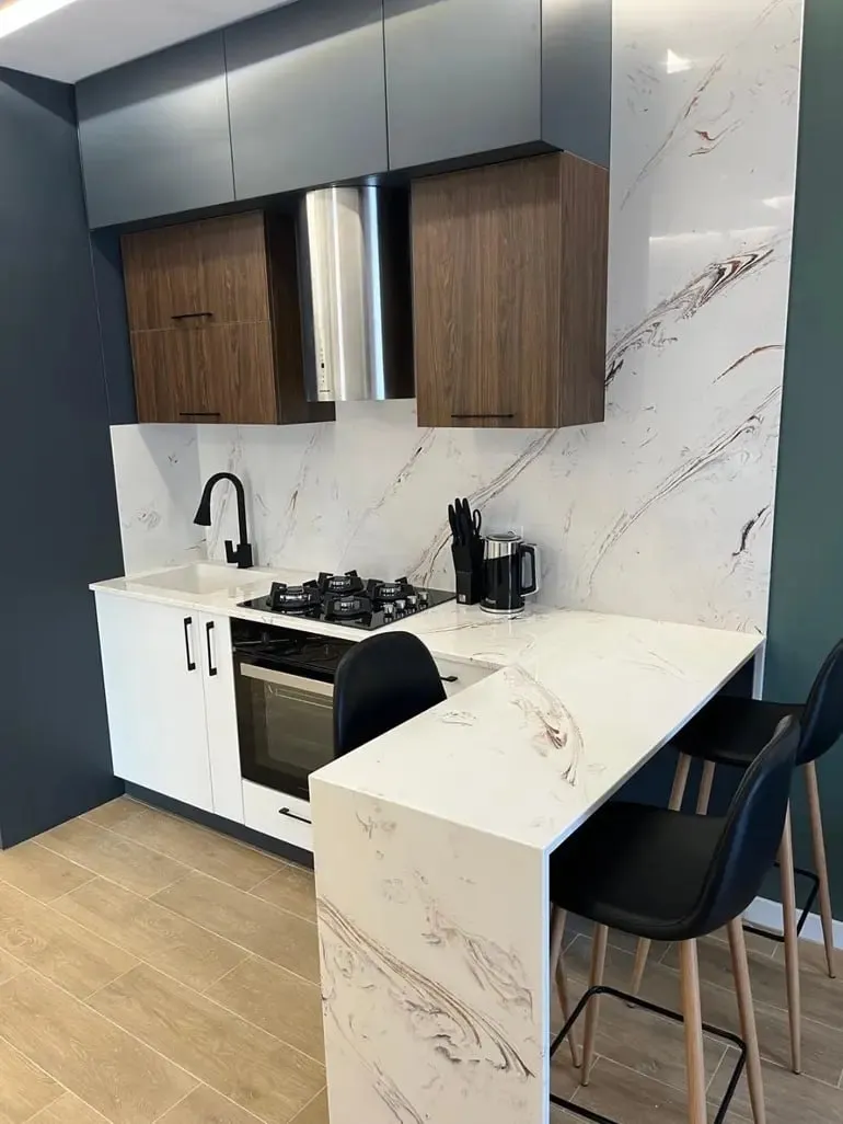 3-bedroom apartment in Lisi, $800/month