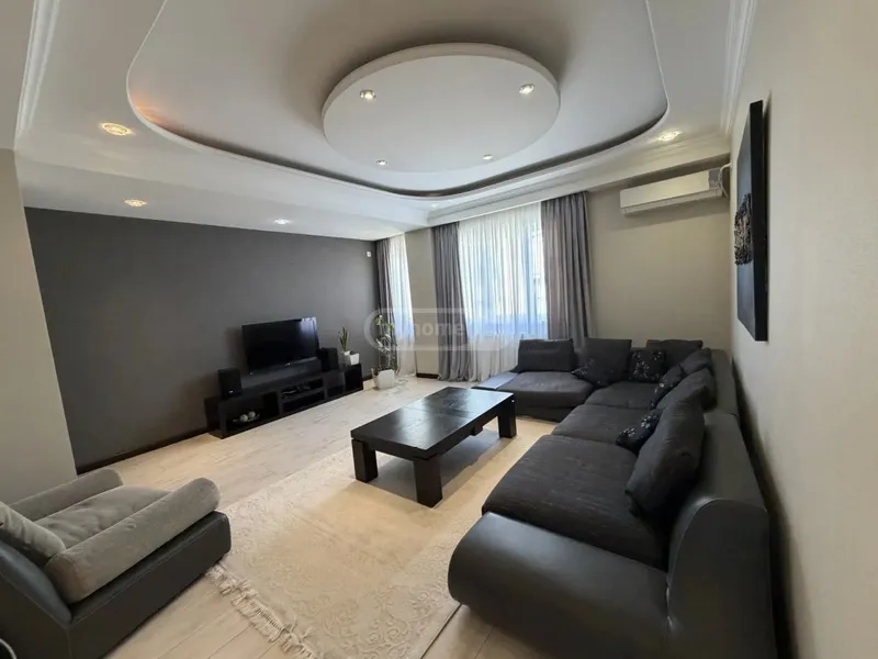 2-room apartment in Old Tbilisi, $1200/month