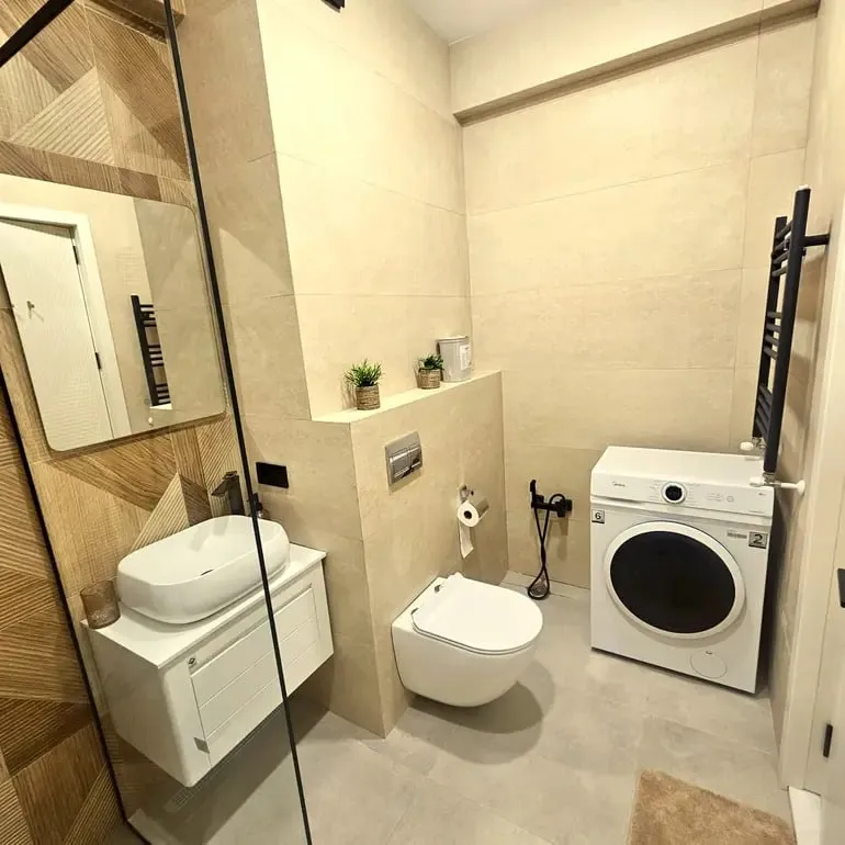 2-room apartment on Universitetskaya, $1100/month