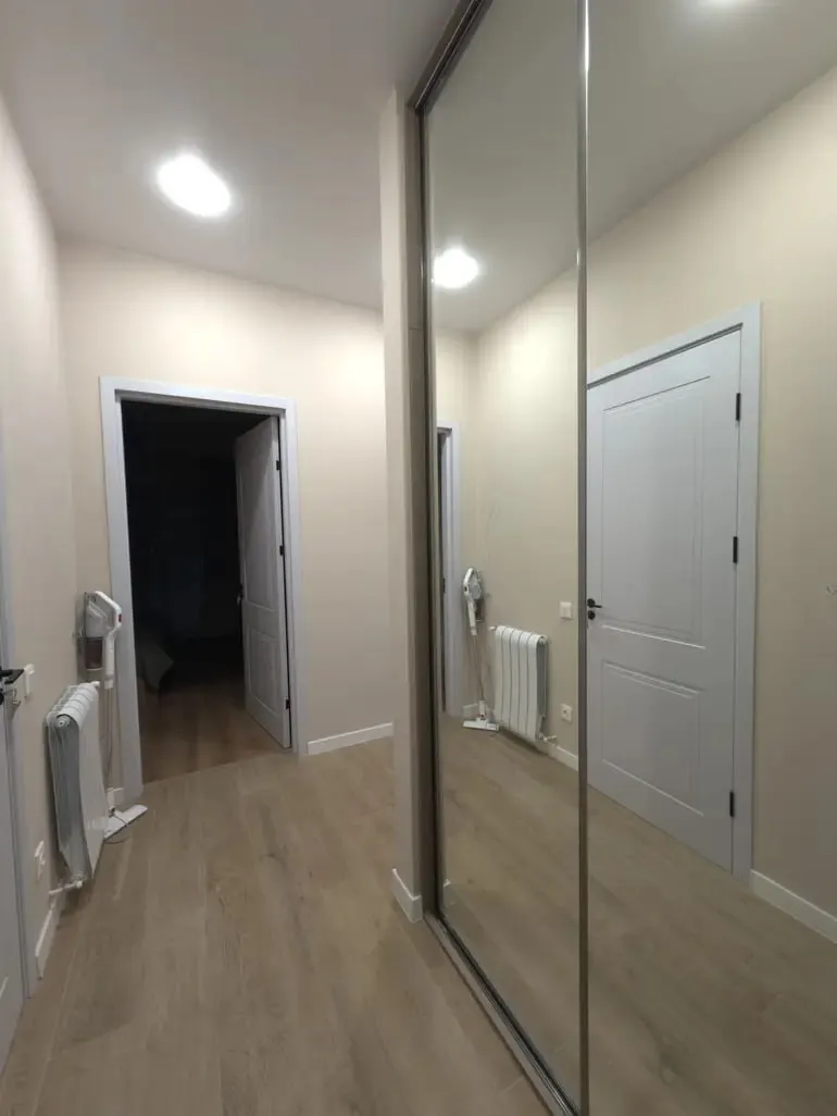 2-bedroom apartment on Mirtskhulava, $900/month