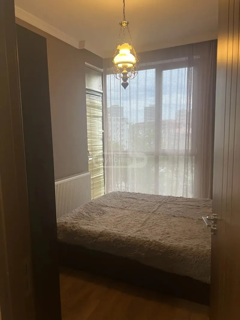 3-ოთახიანი ბინა საბურთალოში, $1000/თვე