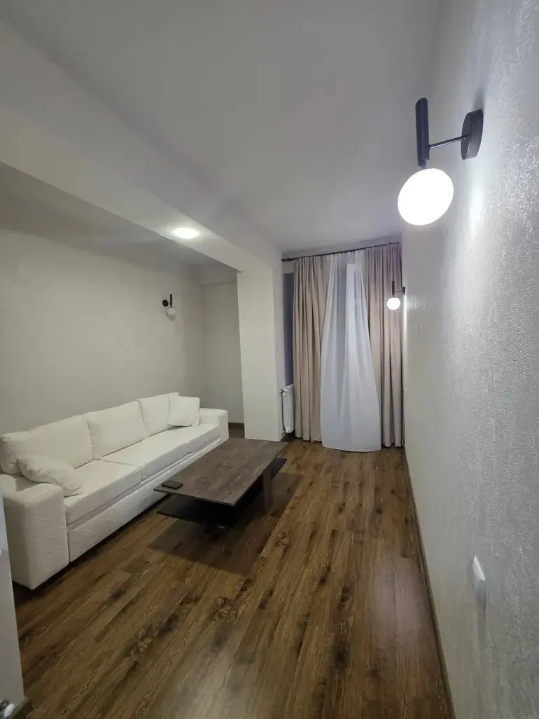 2-bedroom apartment in Isani, $700/month