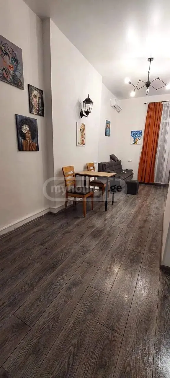 2-ოთახიანი ვაკეში, $1100/თვე