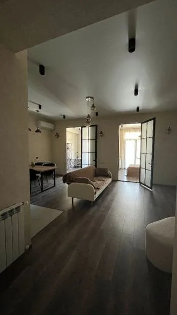 3-bedroom apartment on Politkovskaya St., Saburtalo, $1000/month
