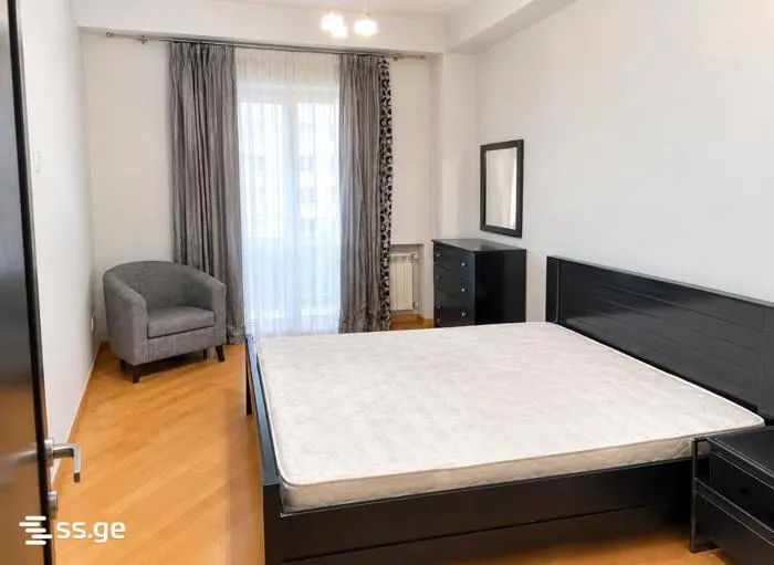 Spacious 3-room apartment in Vake, $1000/month