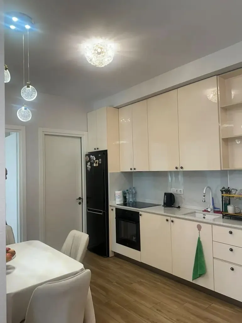 3-bedroom apartment in Krtsanisi, $2200/month