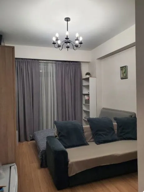 1-bedroom studio apartment on Politkovskaya, $700/month