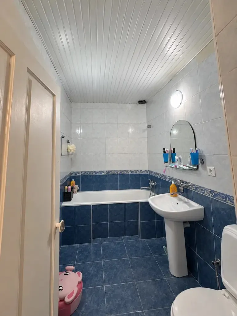 4-room apartment on Vaja Psavela, Saburtalo, $1000/month