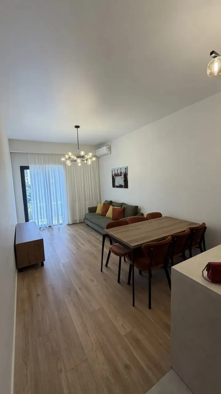 3-room apartment on Mirtskhulava St., $1000/month