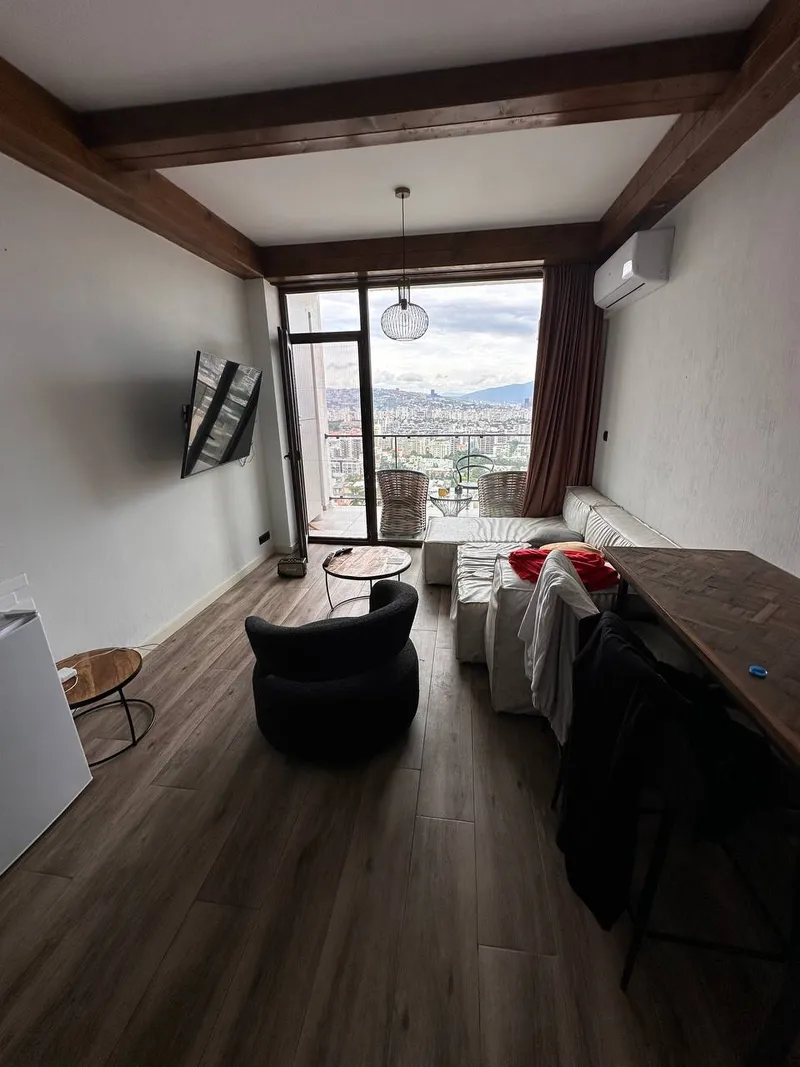 2-ოთახიანი ბინა Vake-ში, $900/თვეში