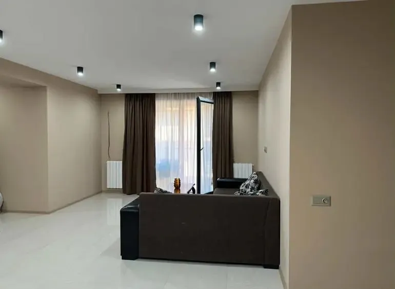 3-room apartment in Saburtalo, $1000/month