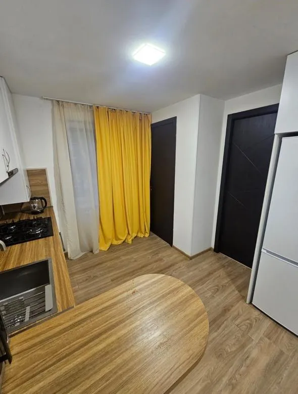 2-room apartment on Vazia-Pshavela, $600/month