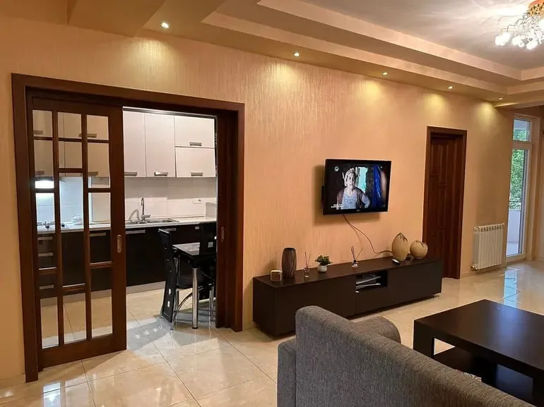 4-room apartment in Didube, $950/month