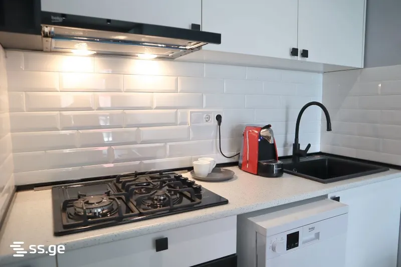2-room studio apartment in Avlabari, $1000/month
