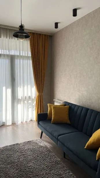 3-bedroom apartment on Politkovskaya St., Saburtalo, $1000/month