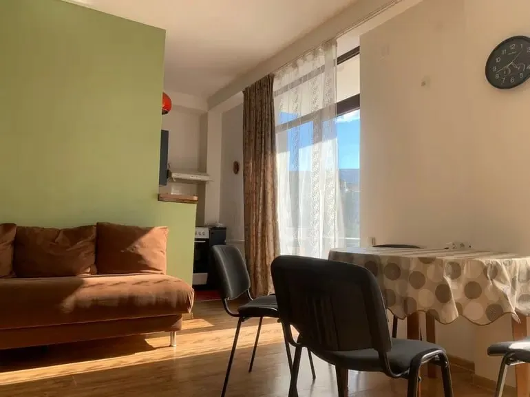 2-room apartment on Dolidze, Saburtalo, $650/month