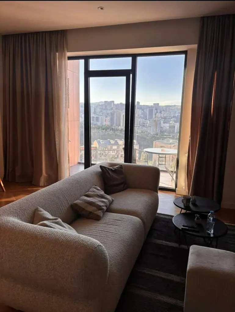 3-room apartment in Vake, $3000/month