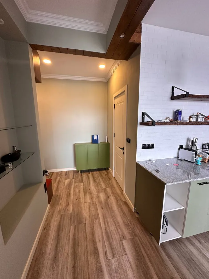 2-ოთახიანი ბინა Vake-ში, $900/თვეში