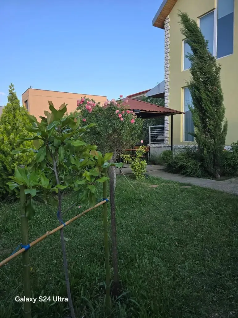 7-ოთახიანი სახლი Barona de Baya-ზე, $2000/თვე