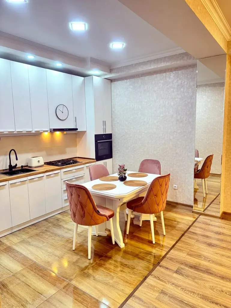 2-room apartment on Tsagareli, Saburtalo, $1100/month