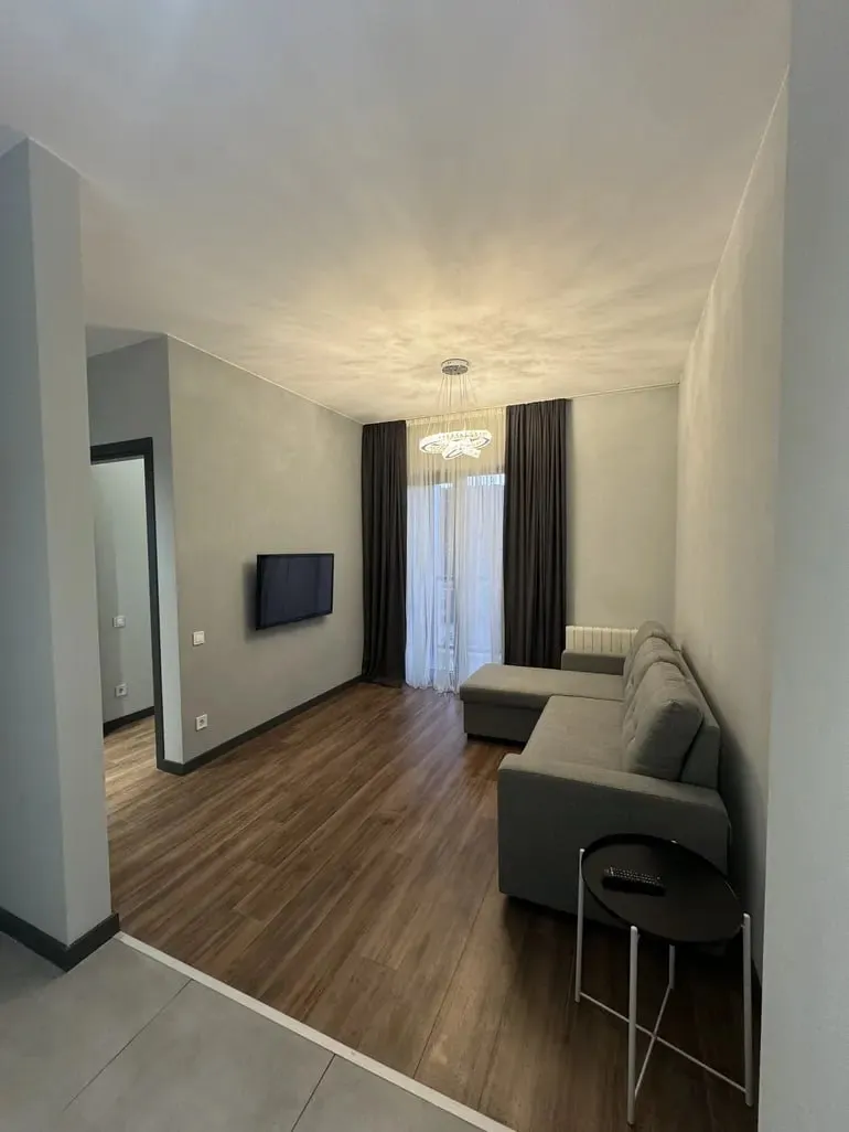2-room apartment on Marshal Gelovani, $800/month