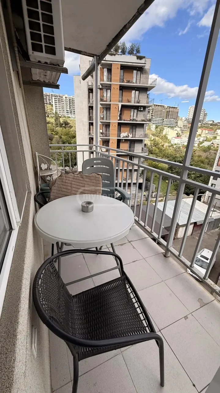 4-room apartment on Nutsubidze, $1000/month