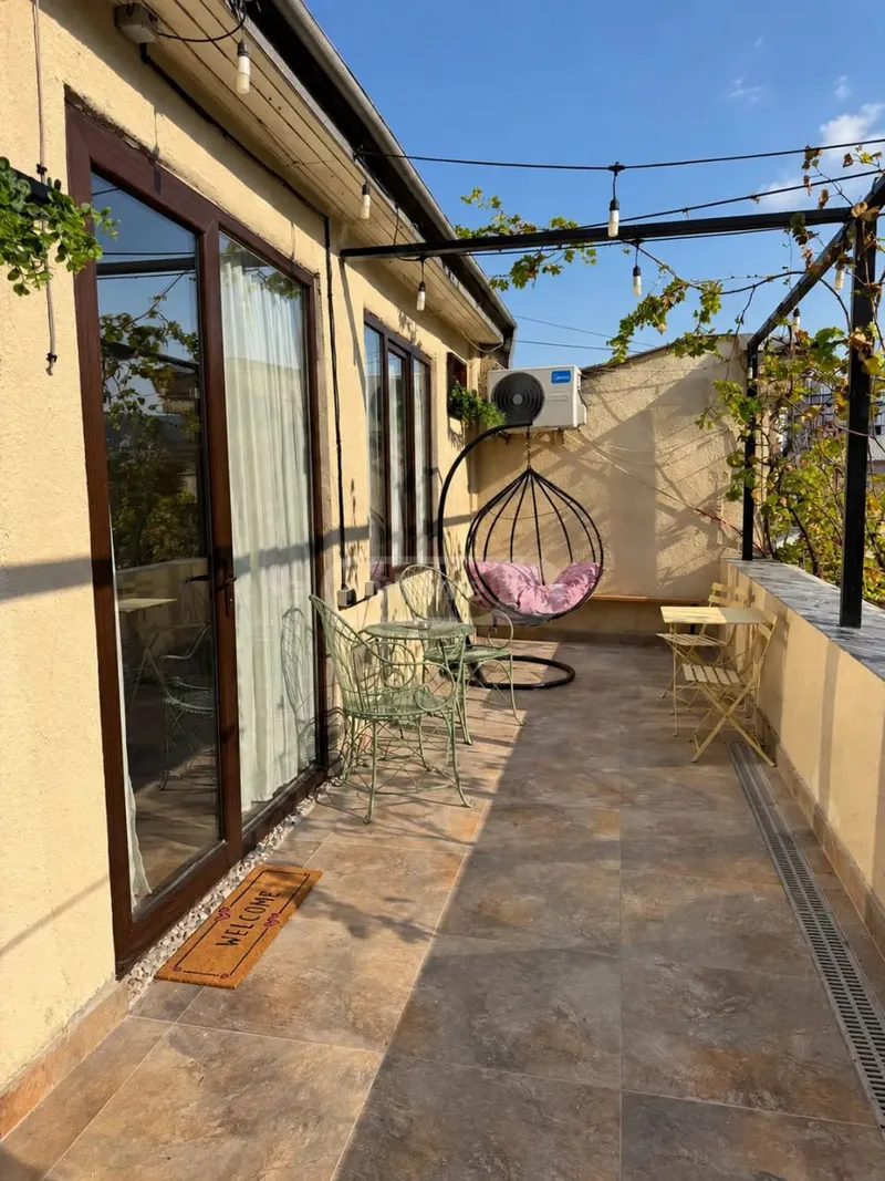 2-room apartment in Old Tbilisi, $1200/month