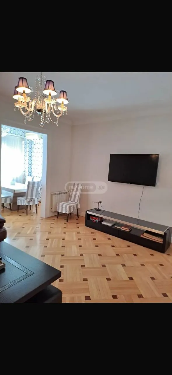 3 ოთახიანი ბინა ვაკეში, $1000/თვე
