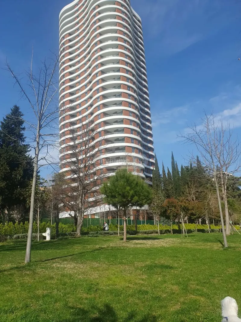 2-ოთახიანი ბინა საბურთალოში, $1270/თვე