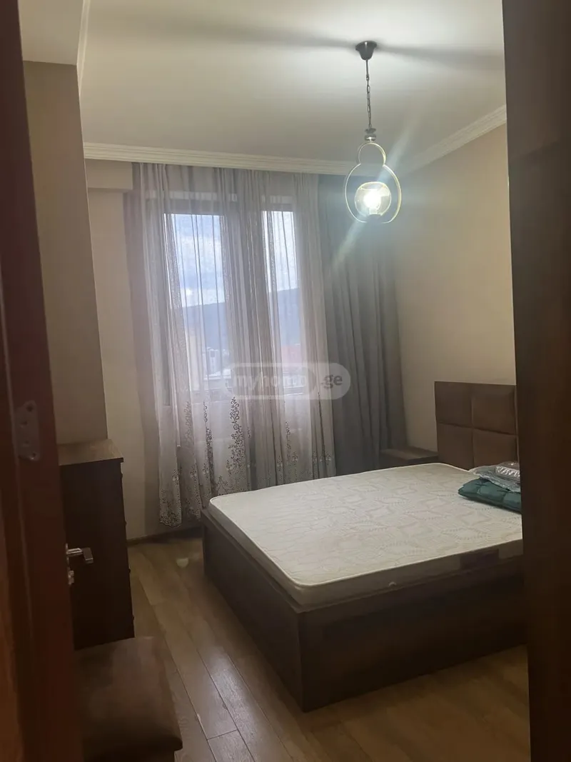 3-ოთახიანი ბინა საბურთალოში, $1000/თვე