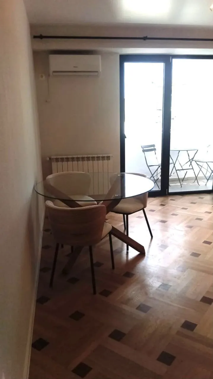 3 ოთახიანი ბინა Vake-ში, $1300/თვე