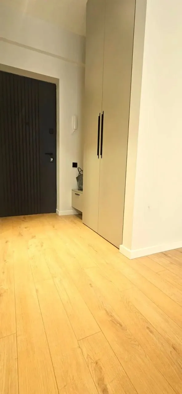 2-room apartment on Universitetskaya, $1100/month