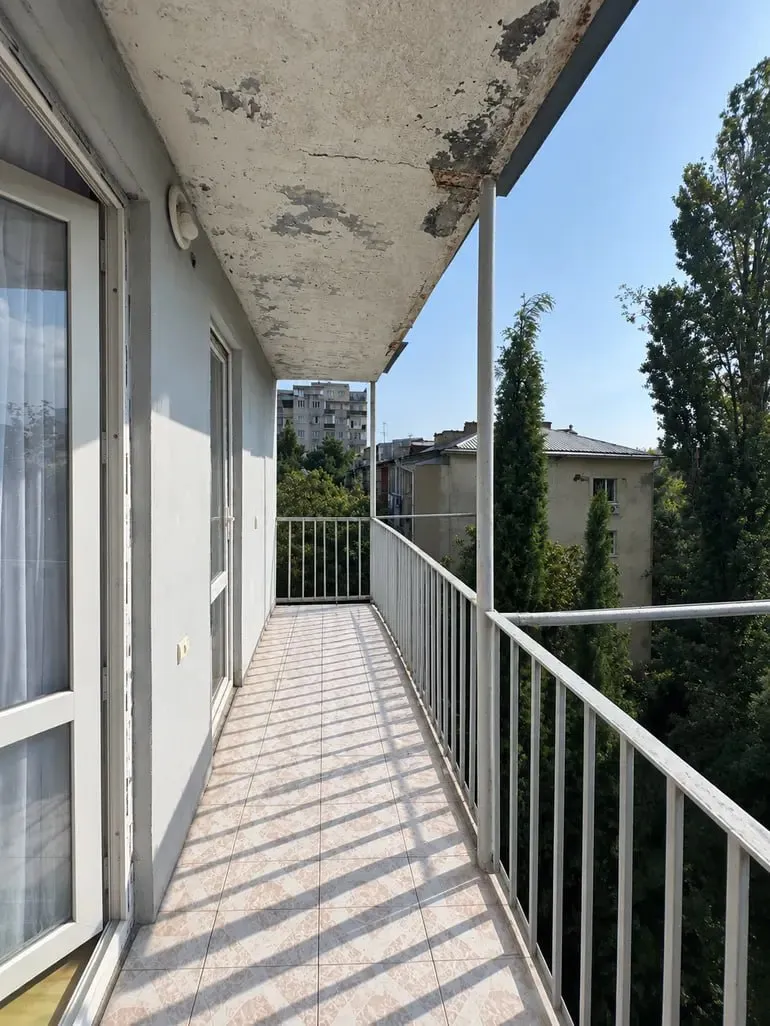 4-room apartment on Vaja Psavela, Saburtalo, $1000/month