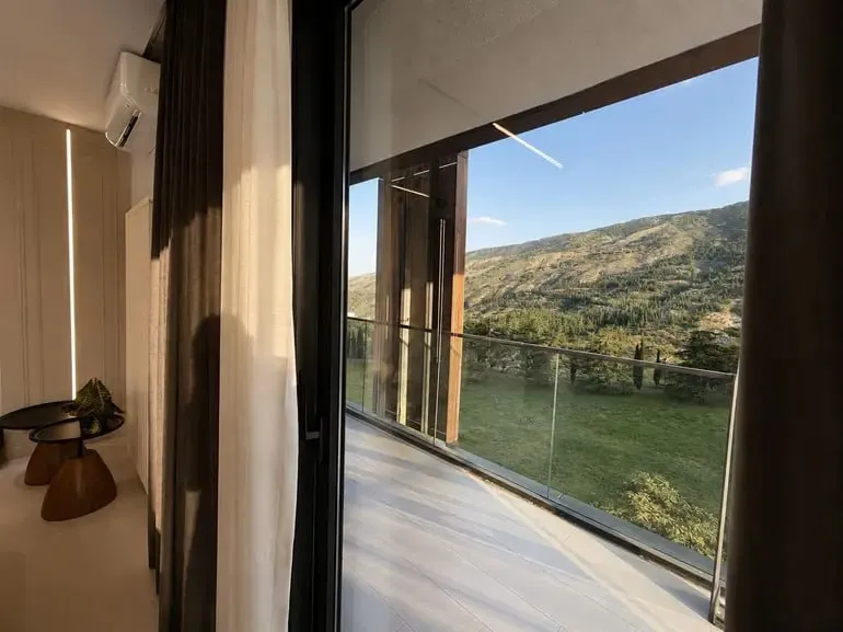 3-ოთახიანი ბინა Krtsanisi-ში, $2500/თვე