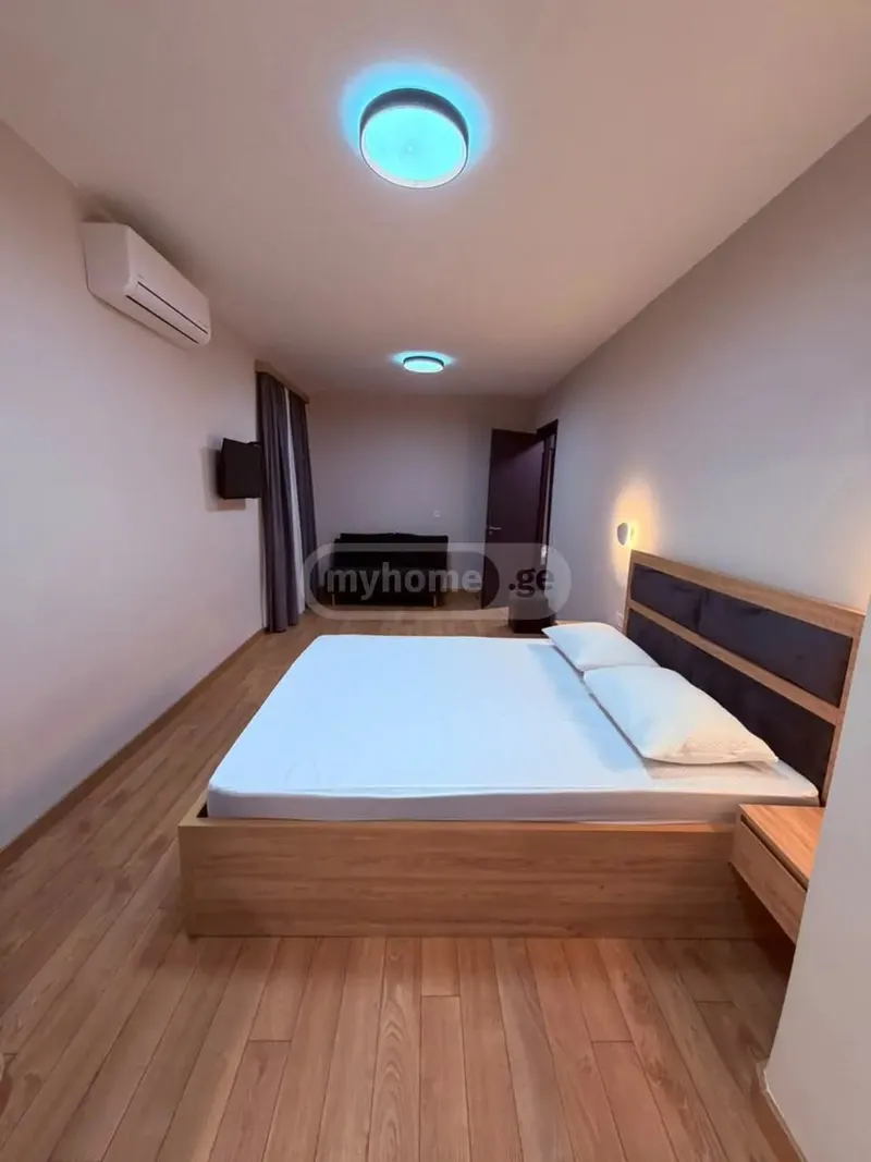 1-საძინებელი ბინა ძველ თბილისში, $650/თვე