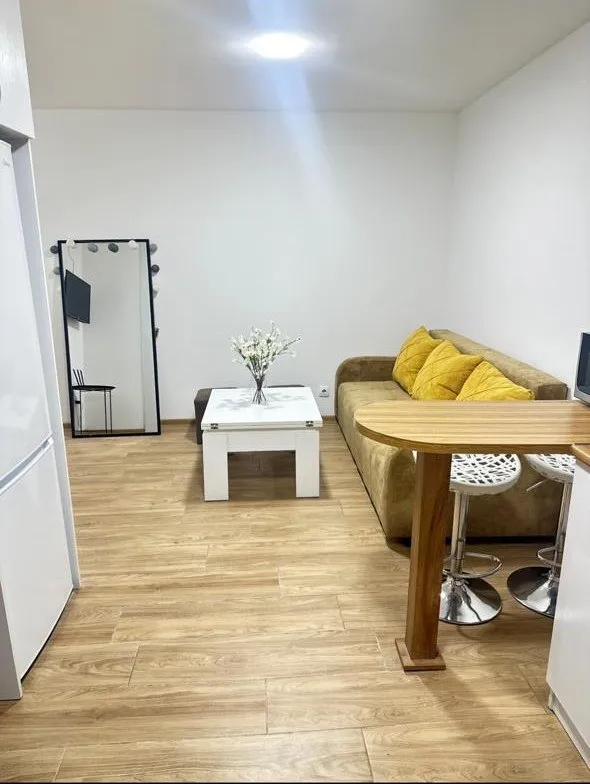 2-room apartment on Vazia-Pshavela, $600/month