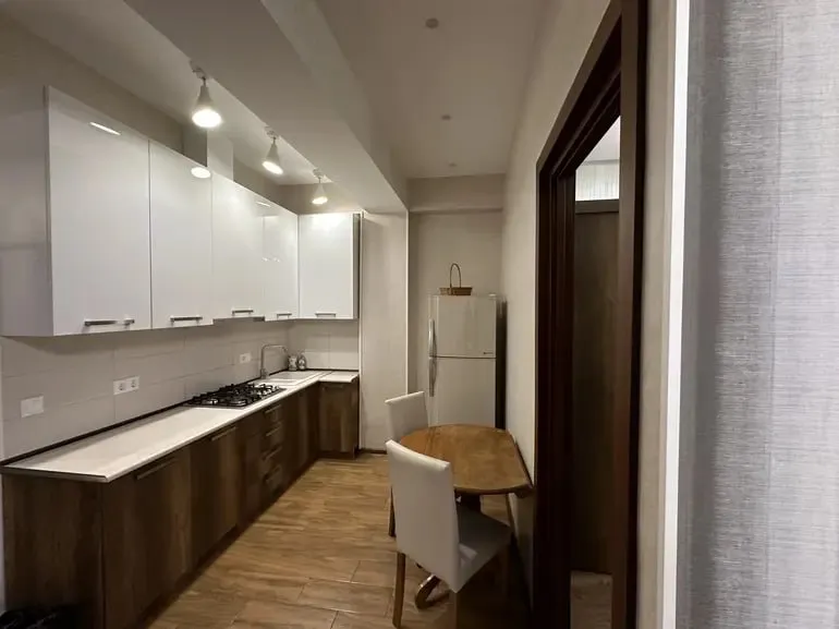 3-room apartment on Tsagareli Street, Saburtalo, $900/month