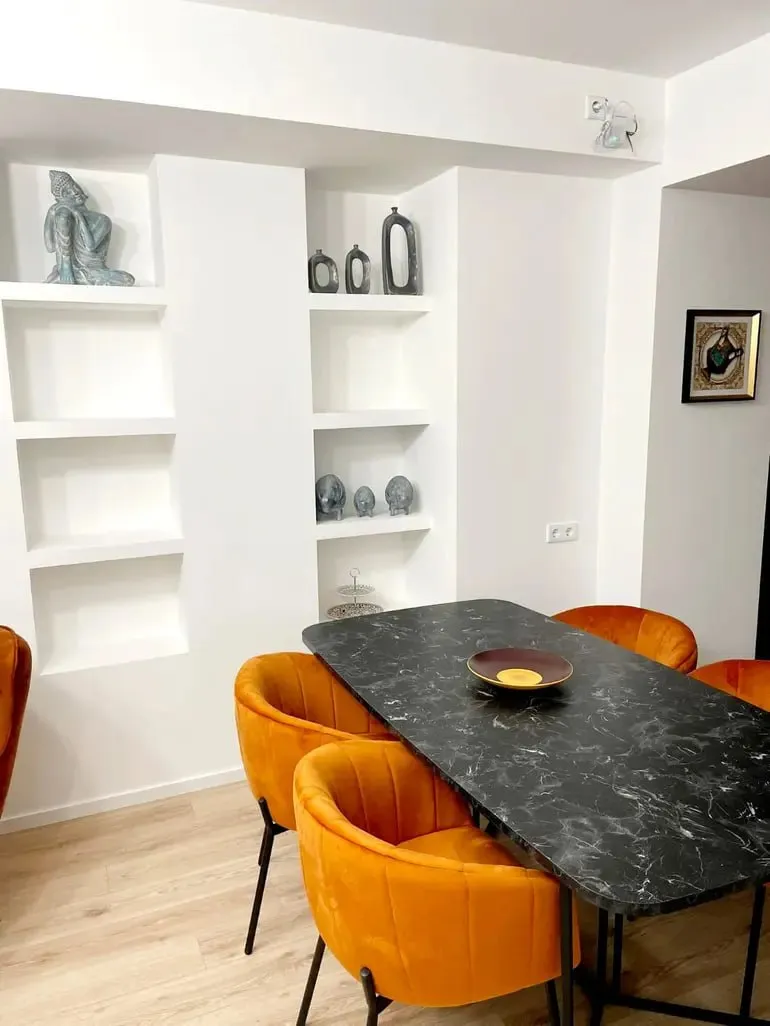3-room apartment on Merab Kostava Prospect, $1300/month