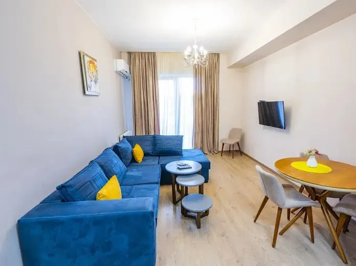 2-ოთახიანი ბინა Saburtalo-ში, $950/თვე
