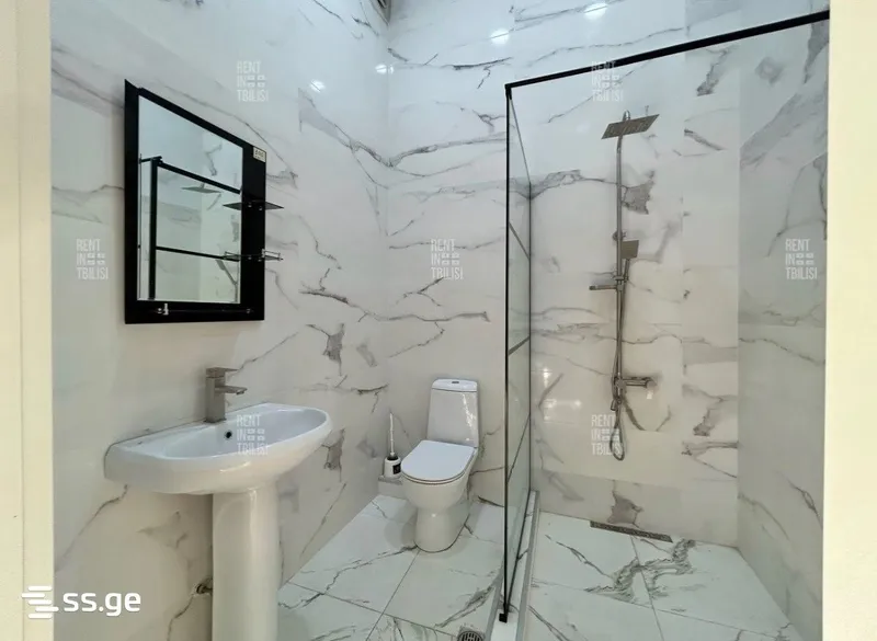 3-room apartment on Marshala Gelovani, $600/month